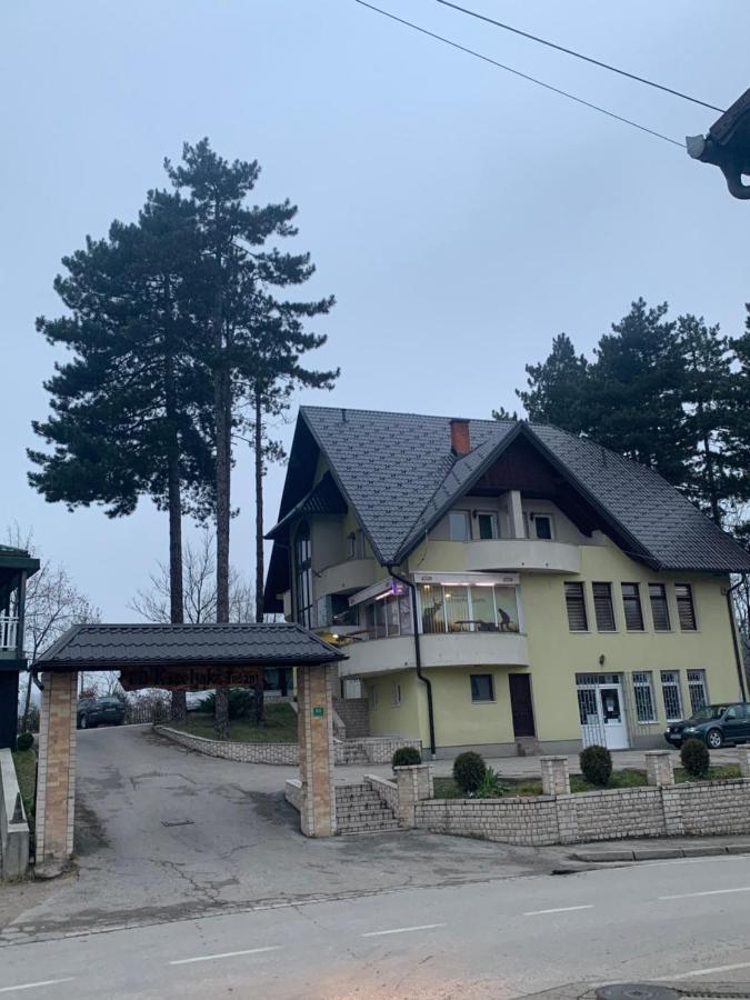 Restoran&Motel And Apartmants Lovacka Prica Tesanj ภายนอก รูปภาพ
