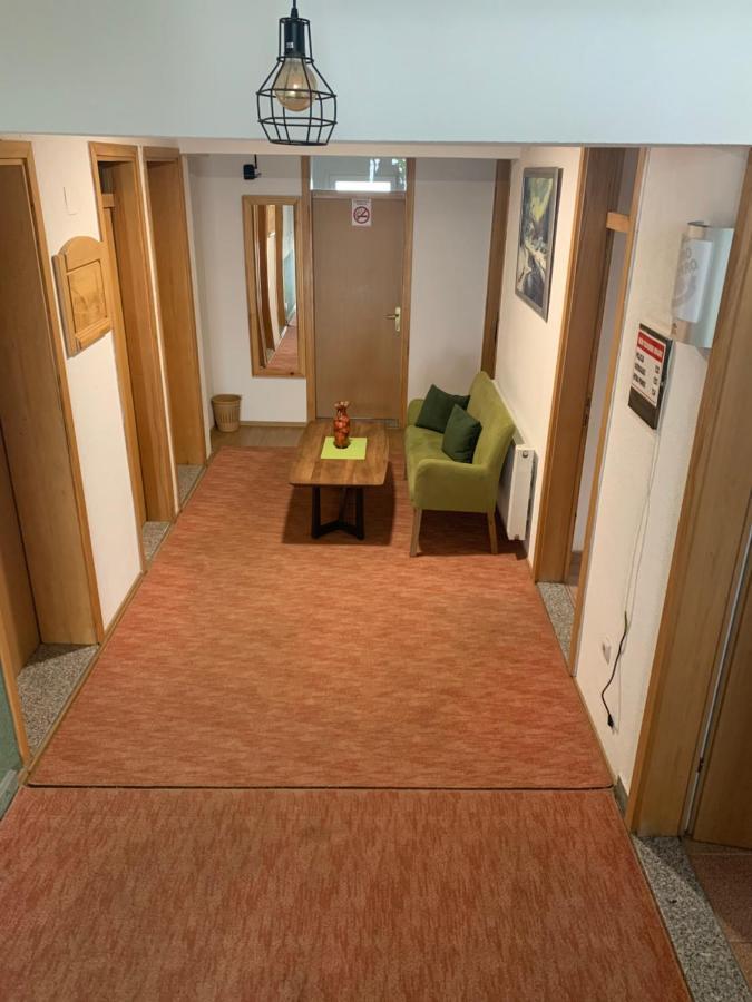 Restoran&Motel And Apartmants Lovacka Prica Tesanj ภายนอก รูปภาพ