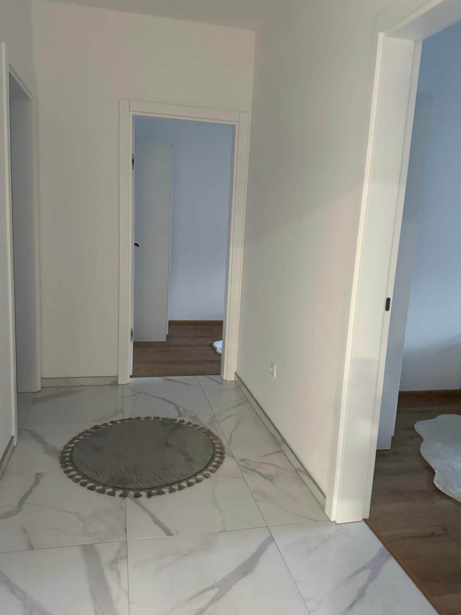 Restoran&Motel And Apartmants Lovacka Prica Tesanj ภายนอก รูปภาพ