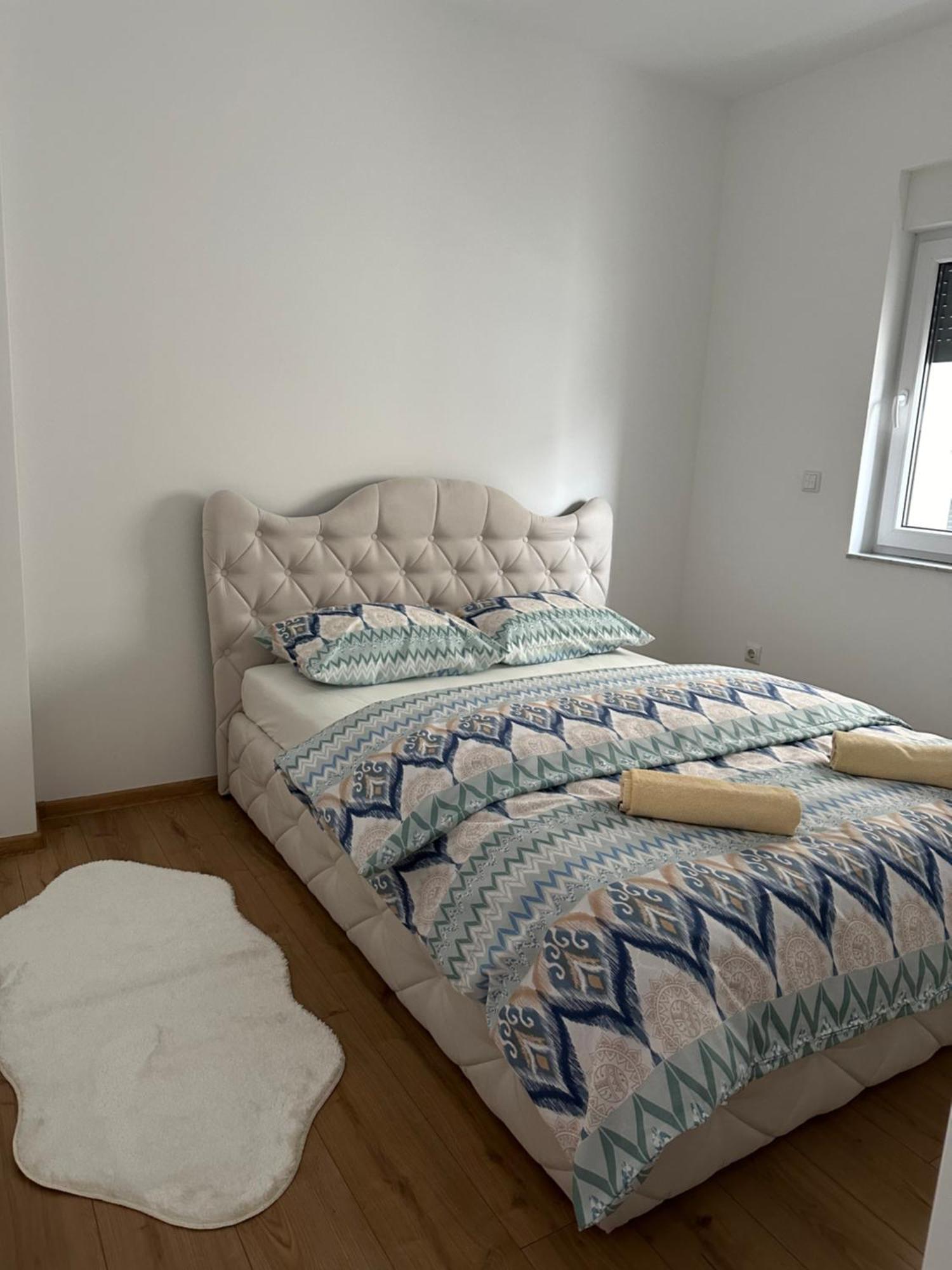 Restoran&Motel And Apartmants Lovacka Prica Tesanj ภายนอก รูปภาพ