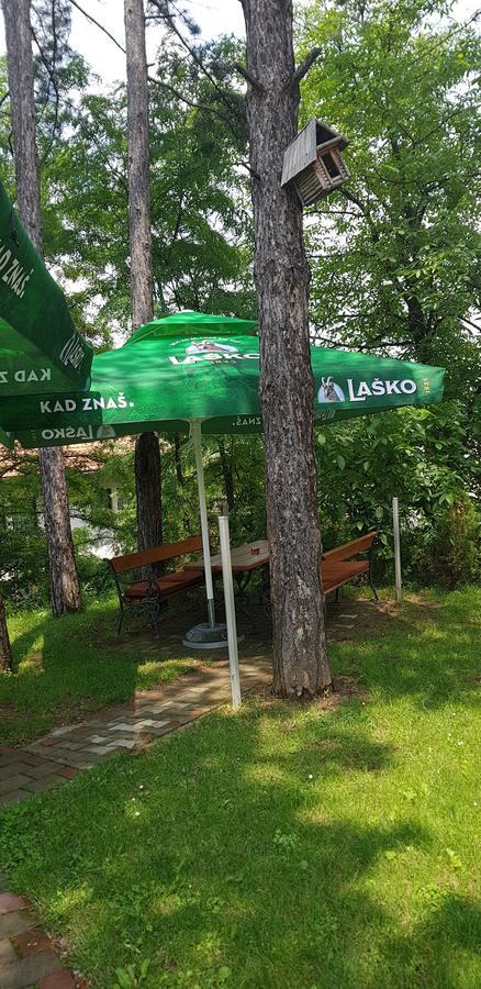 Restoran&Motel And Apartmants Lovacka Prica Tesanj ภายนอก รูปภาพ