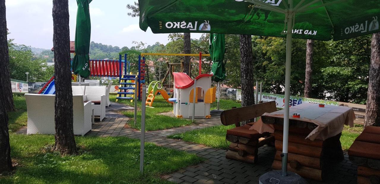 Restoran&Motel And Apartmants Lovacka Prica Tesanj ภายนอก รูปภาพ