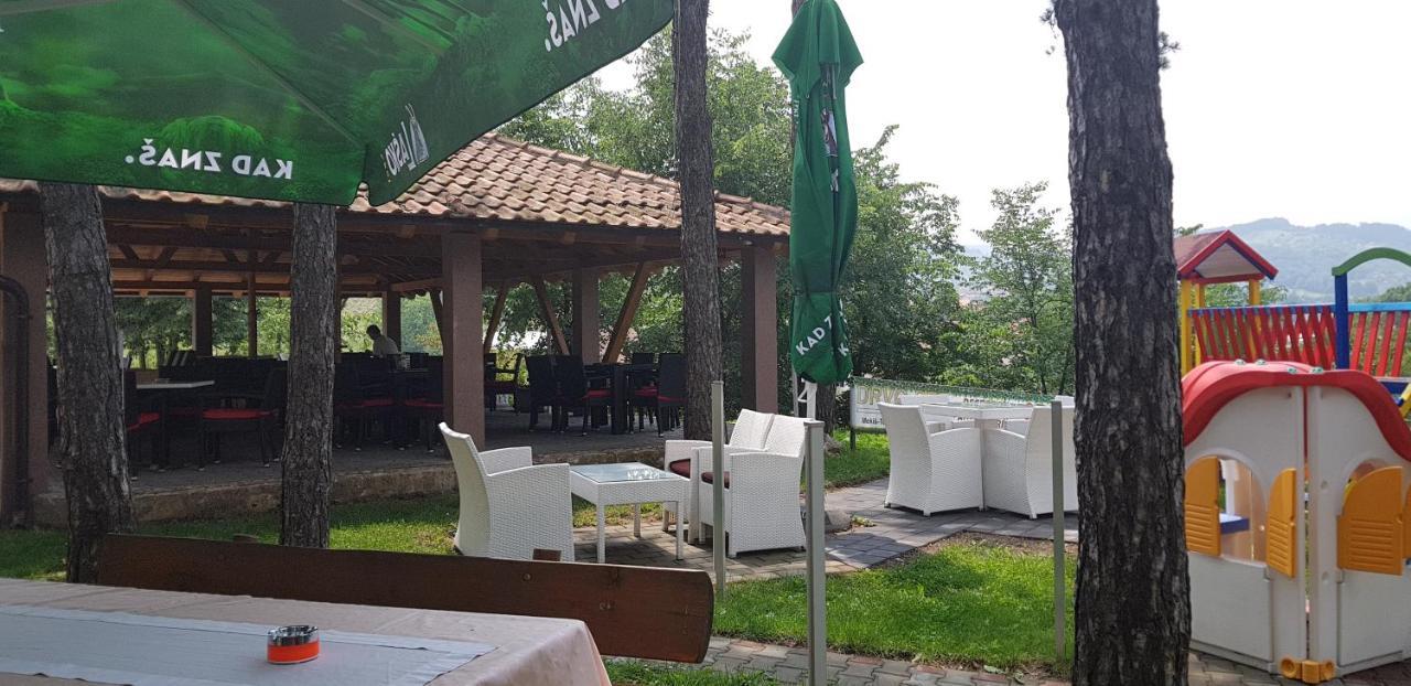 Restoran&Motel And Apartmants Lovacka Prica Tesanj ภายนอก รูปภาพ