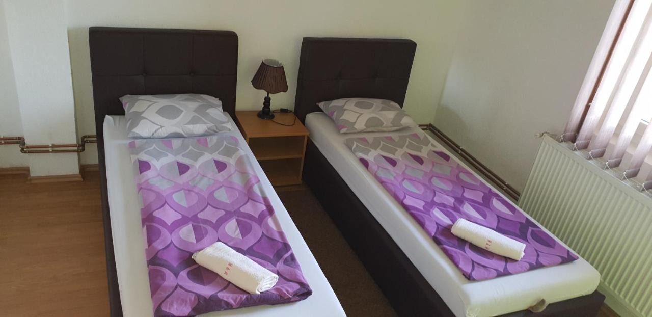 Restoran&Motel And Apartmants Lovacka Prica Tesanj ภายนอก รูปภาพ
